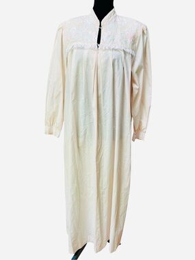 Vintage Sara Beth Pastel Nightgown Lace Floral Applique Pearl Beading Cotton